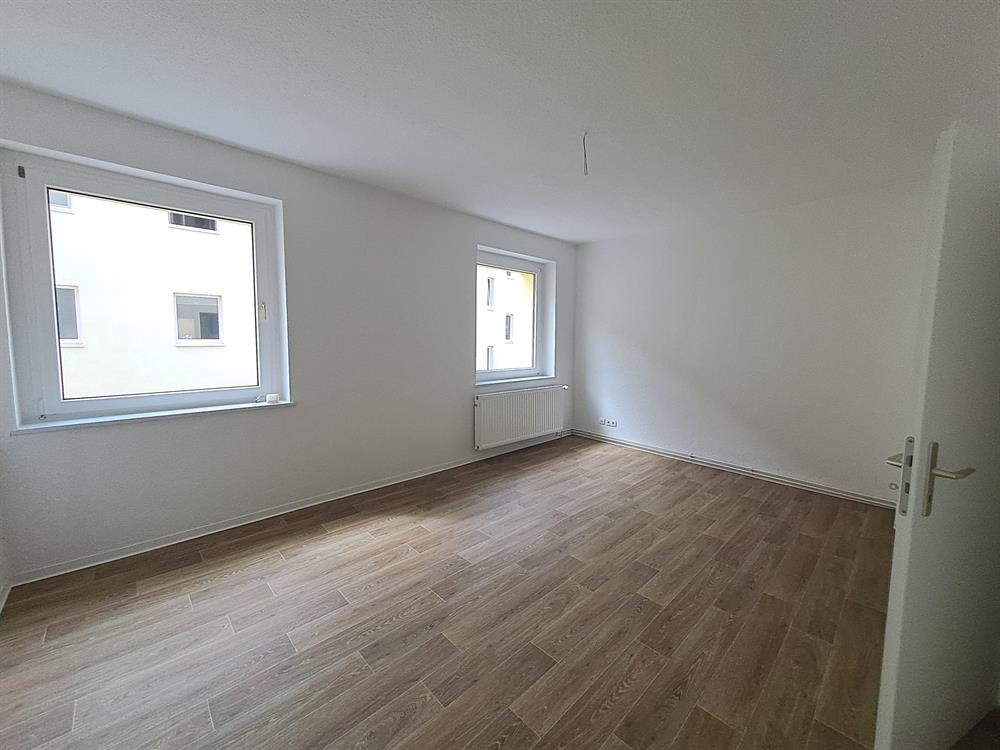 Erstbezug nach Sanierung - Schöne 3-Raum Wohnung in ruhiger Wohnlage! - Foto 4